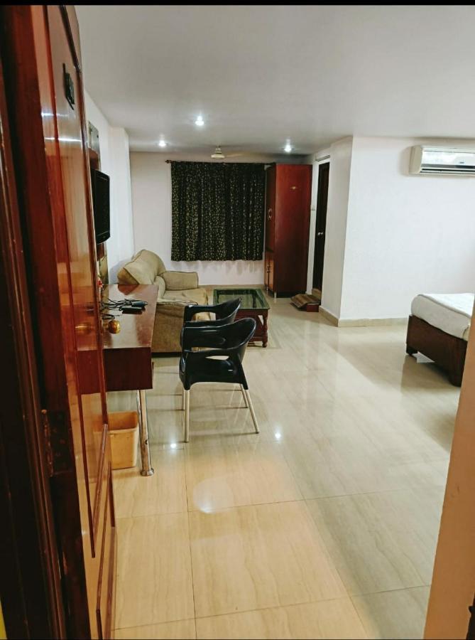 Dwaraka Grand Hotel Visakhapatnam Exterior photo